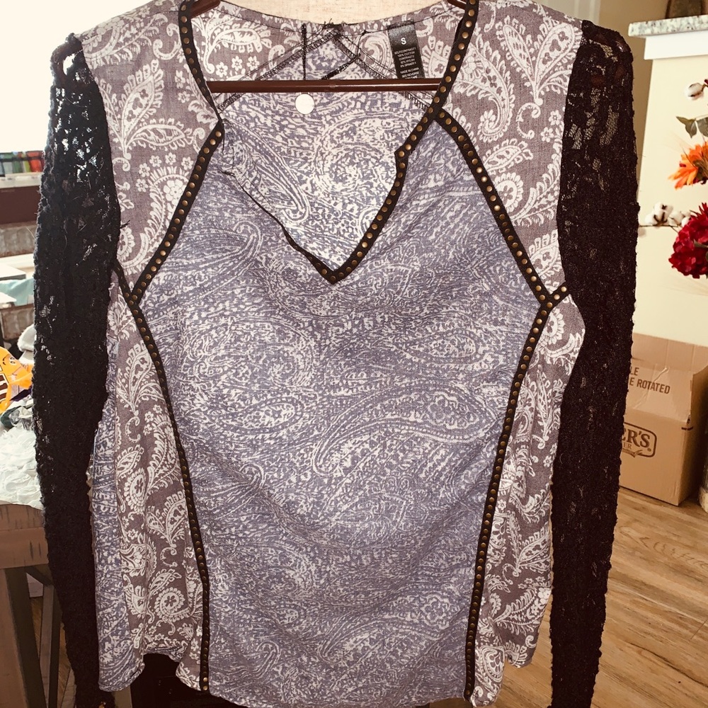 BKE Boutique long sleeve top